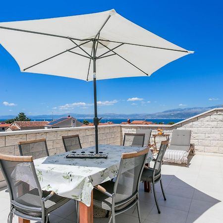 Apartments And Rooms With Parking Space Supetar, Brac - 5658 Exterior foto