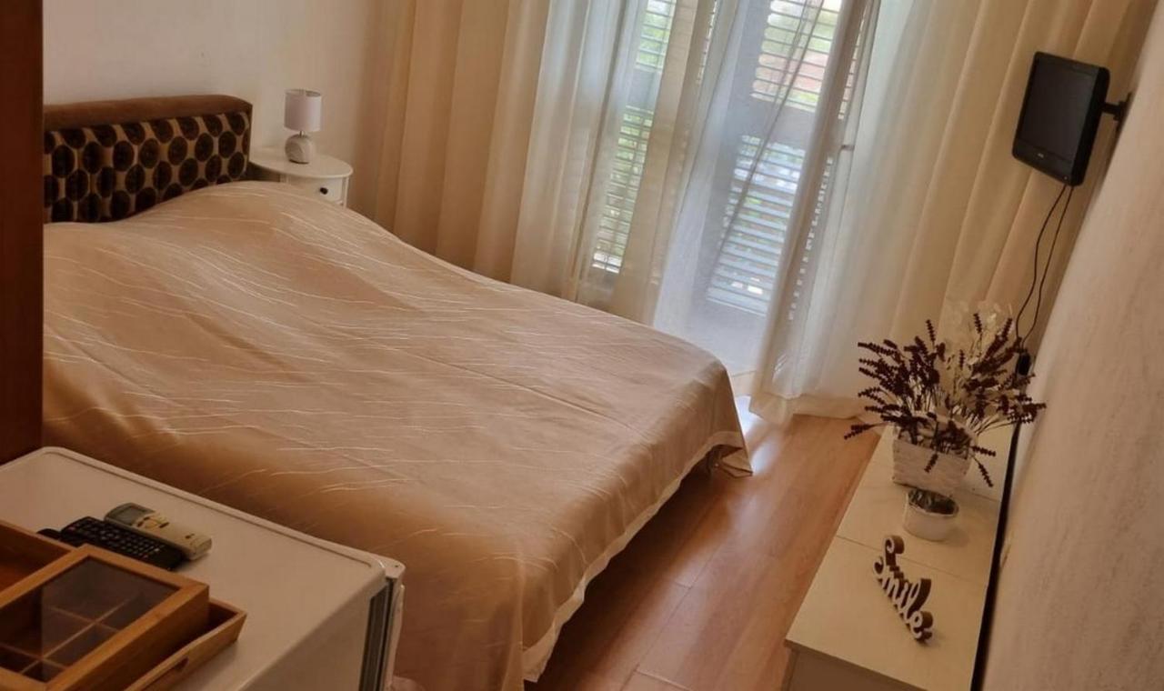 Apartments And Rooms With Parking Space Supetar, Brac - 5658 Exterior foto