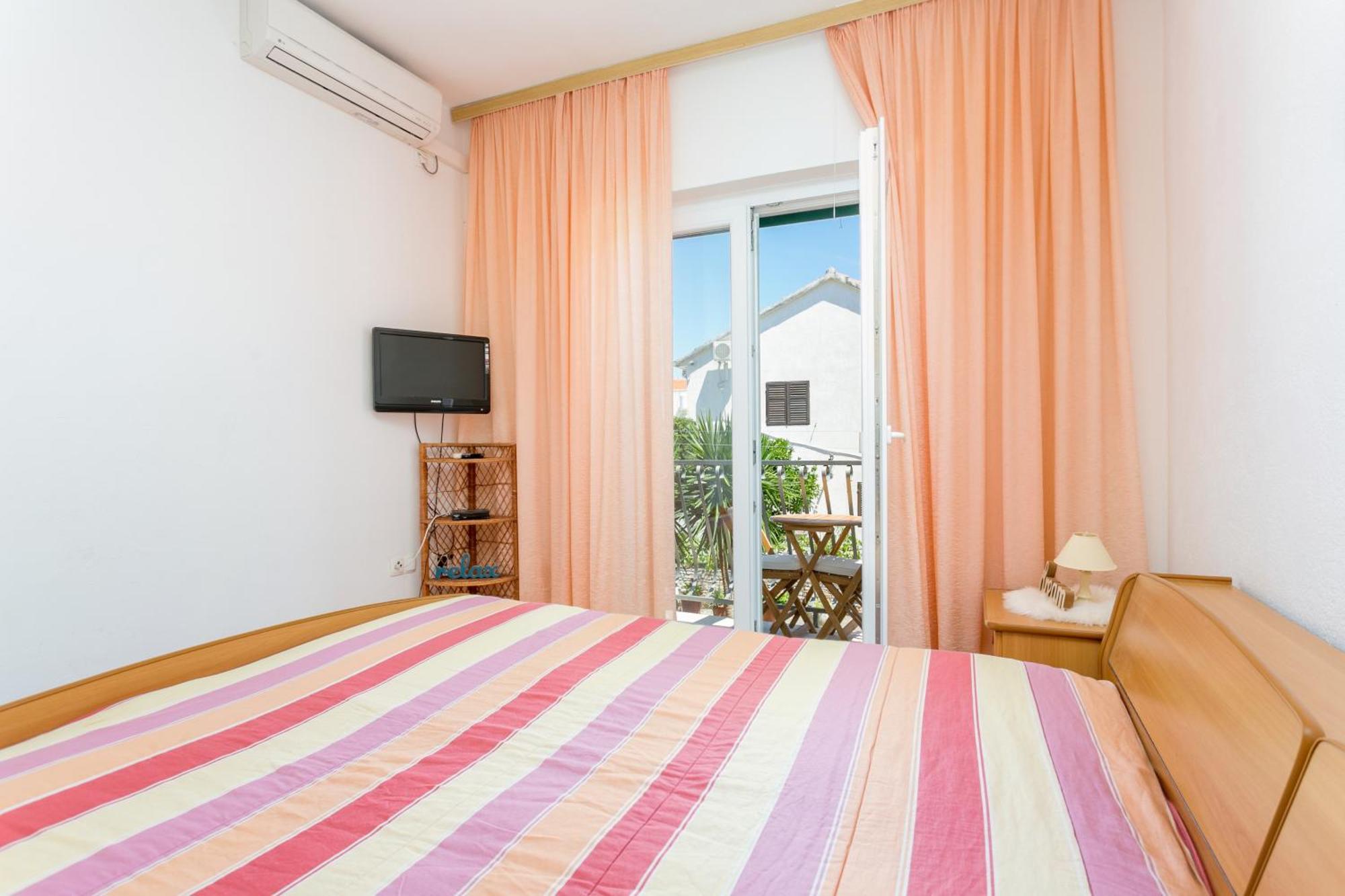 Apartments And Rooms With Parking Space Supetar, Brac - 5658 Cameră foto