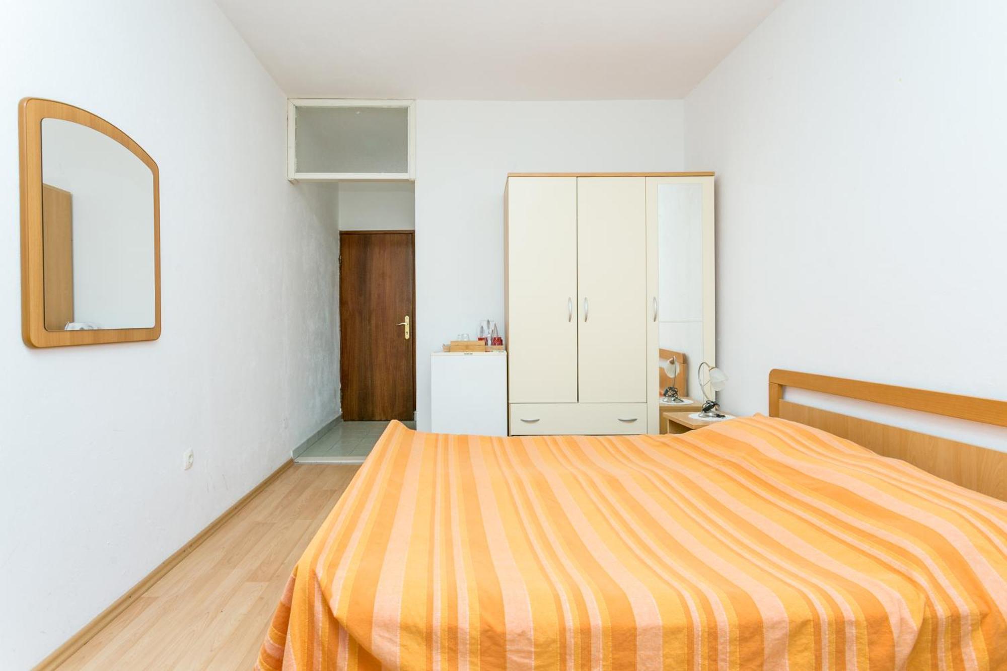 Apartments And Rooms With Parking Space Supetar, Brac - 5658 Cameră foto