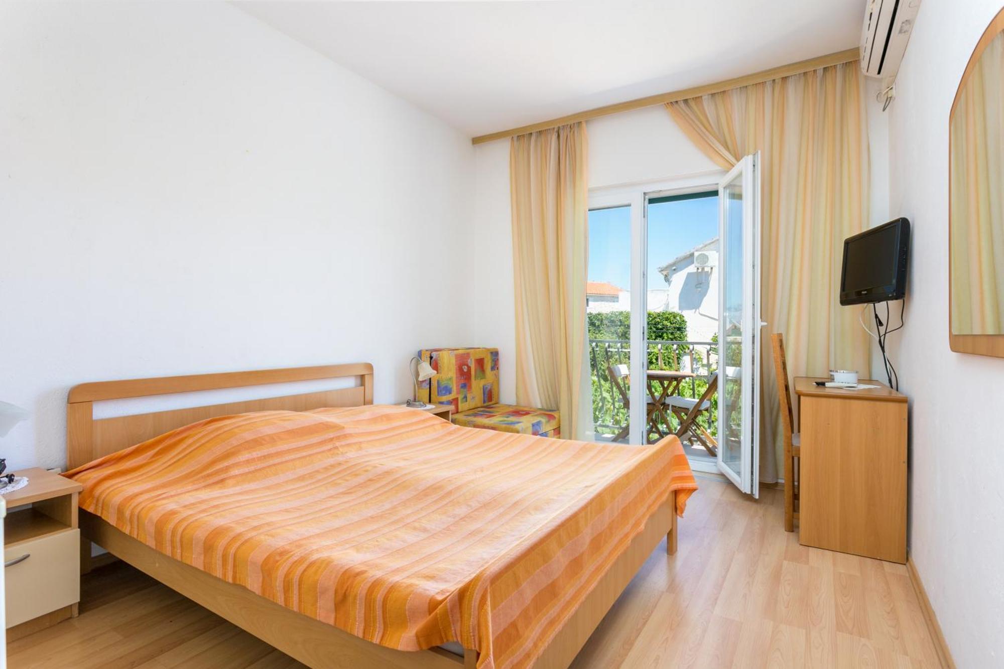 Apartments And Rooms With Parking Space Supetar, Brac - 5658 Exterior foto