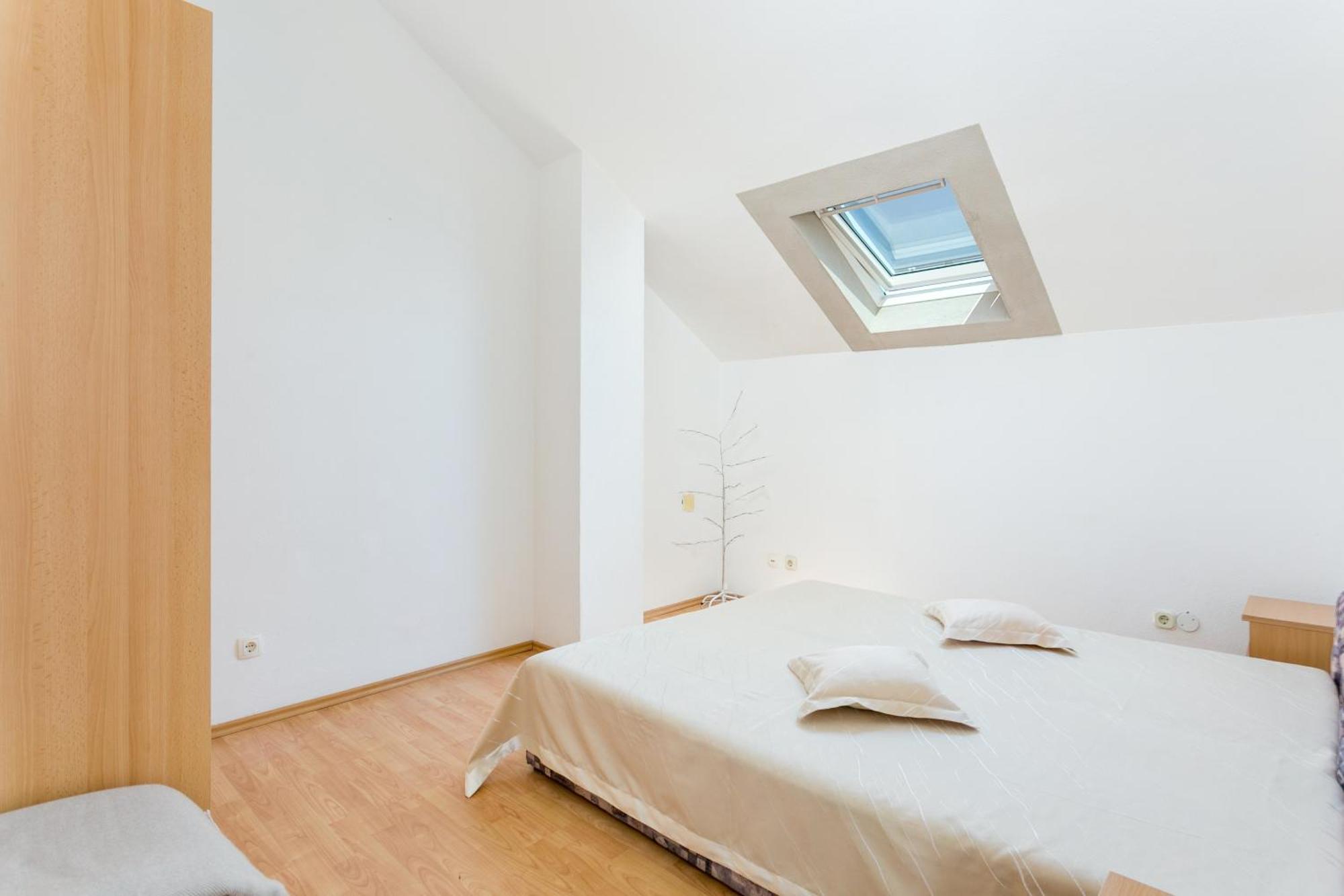 Apartments And Rooms With Parking Space Supetar, Brac - 5658 Exterior foto